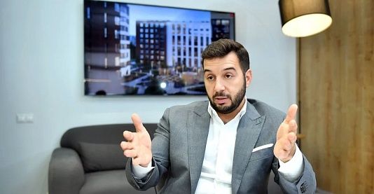 Анзор Берсиров о ситуации на рынке девелопмента, планах и новых проектах компании в интервью газете «Коммерсантъ».